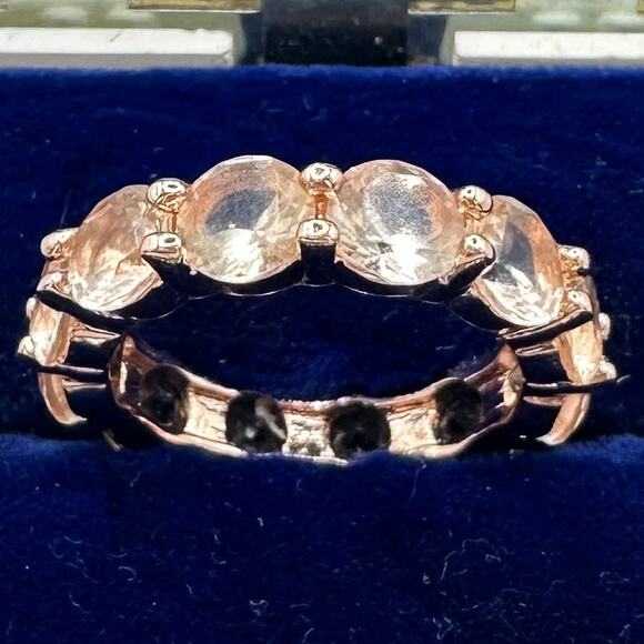 Rose gold tone peach champagne glass gemstones ring eternity band size 5.5 - Picture 1 of 7